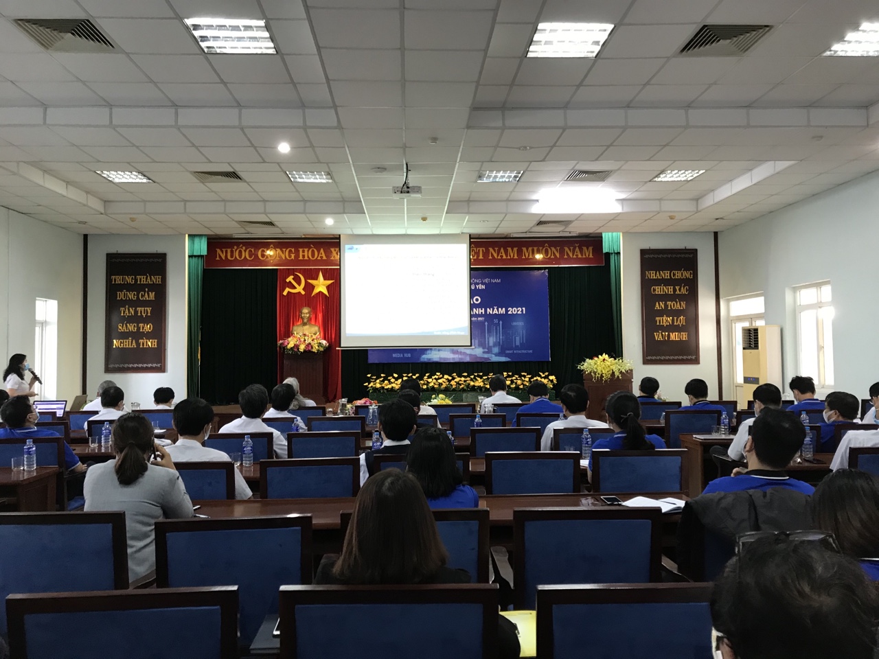VNPT địa bàn Phú Yên tổ chức Hội thảo giải pháp kinh doanh năm 2021 VNPT địa bàn Phú Yên tổ chức Hội thảo giải pháp kinh doanh năm 2021